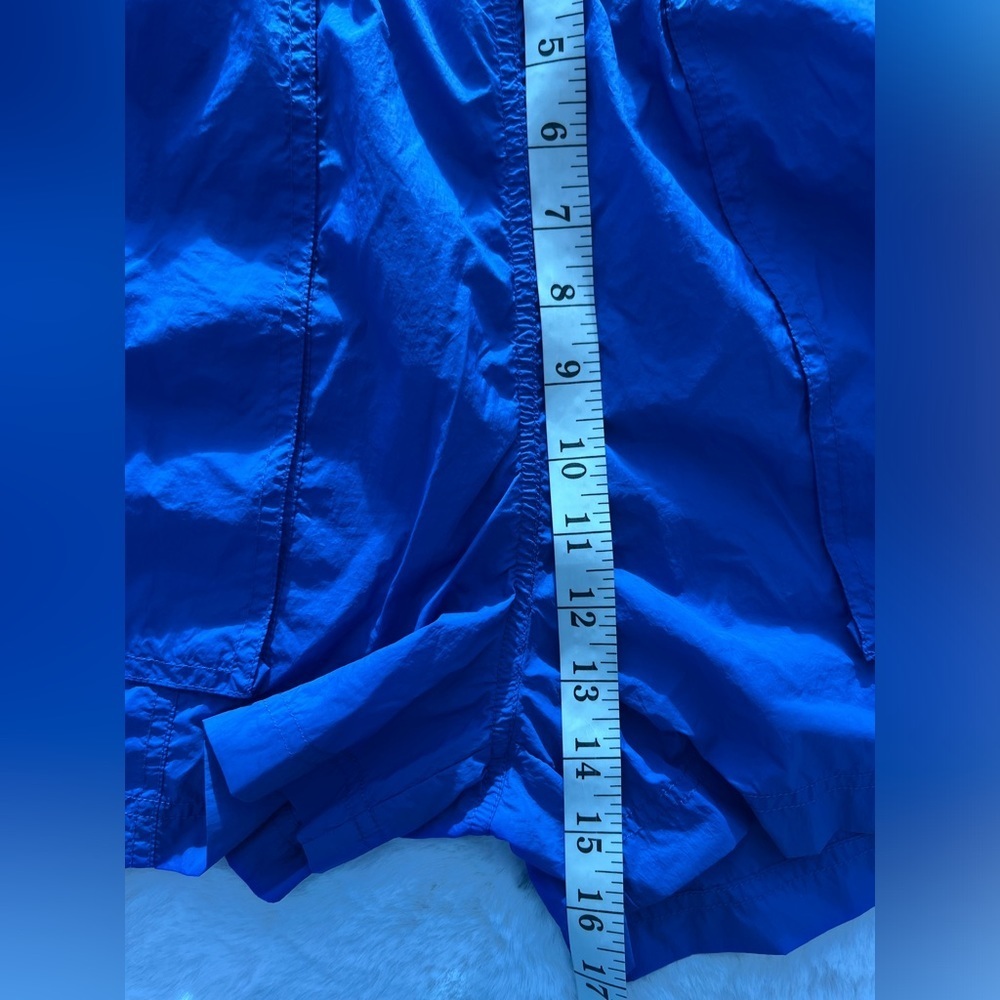 Fabletics Ultra High Waisted Piped Nylon Short In Extreme Royal Size Medium - Picture 5 of 7